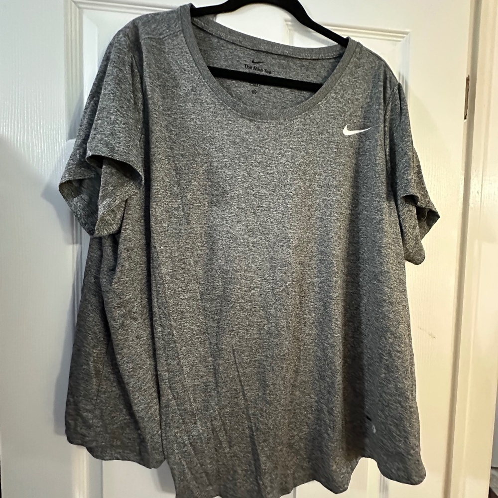 Nike Dri-FIT Grey T-Shirt 3XL Plus Size Athletic Workout Gym Running Training